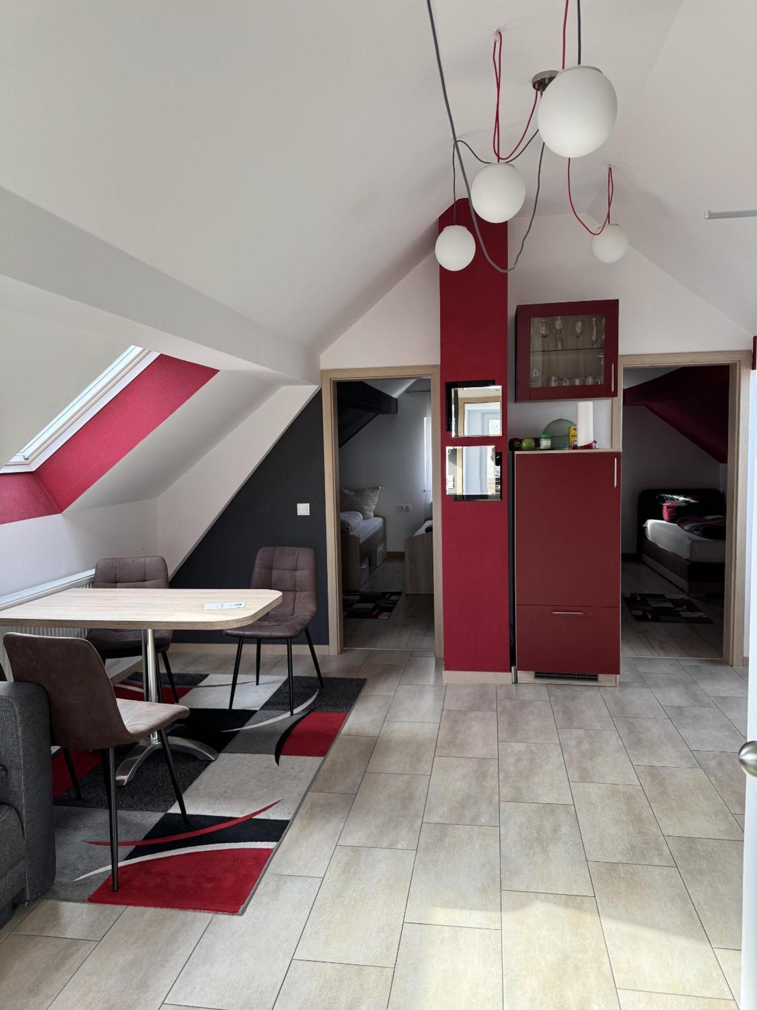 Semihome Apartment *